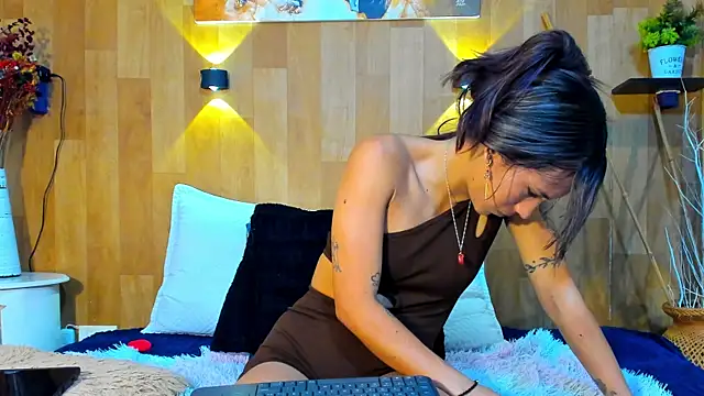 marianaa90 online show from April 29, 2026, 4:11 pm
