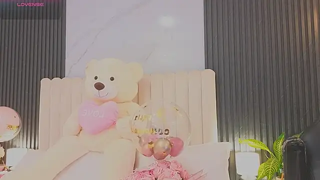 Madiee Rhea online show from May 29, 2026, 7:53 pm