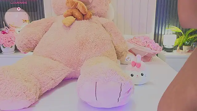 Madiee Rhea online show from May 30, 2026, 7:52 pm