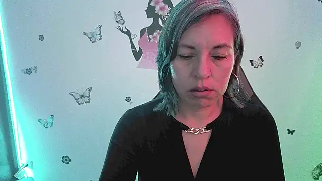 Snapshot of Lady_breaks_hearts chatting on March 27, 2026, 12:28 pm Lady breaks hearts online show from March 27, 2026, 12:28 pm