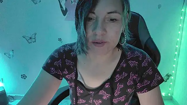 Snapshot of Lady_breaks_hearts chatting on March 15, 2026, 10:22 am Lady breaks hearts online show from March 15, 2026, 10:22 am