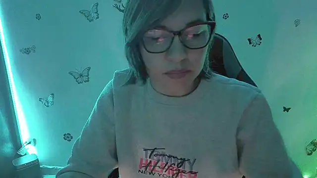 Snapshot of Lady_breaks_hearts chatting on March 29, 2026, 10:28 am Lady breaks hearts online show from March 29, 2026, 10:28 am