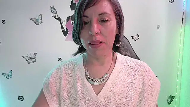 Snapshot of Lady_breaks_hearts chatting on March 6, 2026, 12:55 pm Lady breaks hearts online show from March 6, 2026, 12:55 pm