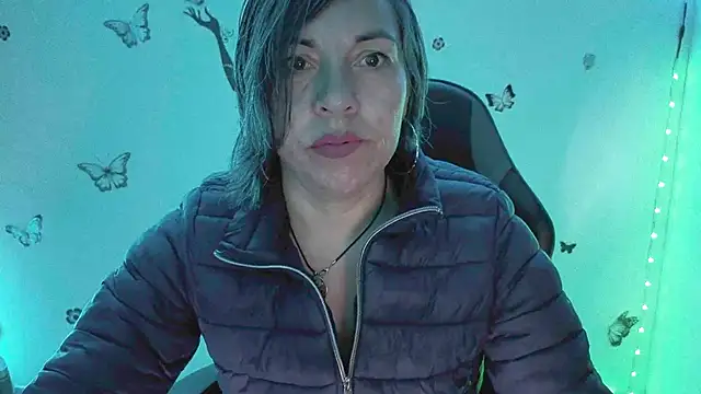 Snapshot of Lady_breaks_hearts chatting on March 8, 2026, 10:51 am Lady breaks hearts online show from March 8, 2026, 10:51 am