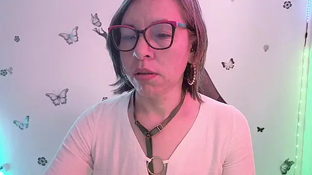 Snapshot of Lady_breaks_hearts chatting on March 25, 2026, 12:48 pm Lady breaks hearts online show from March 25, 2026, 12:48 pm