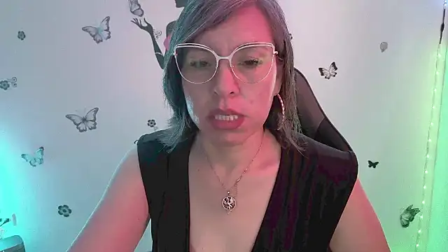 Snapshot of Lady_breaks_hearts chatting on March 24, 2026, 12:38 pm Lady breaks hearts online show from March 24, 2026, 12:38 pm