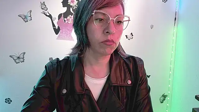 Snapshot of Lady_breaks_hearts chatting on March 19, 2026, 10:32 pm Lady breaks hearts online show from March 19, 2026, 10:32 pm