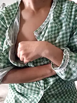 Snapshot of Lyly_sexy2k chatting on September 23, 2025, 5:58 am Lyly sexy2k online show from September 23, 2025, 5:58 am