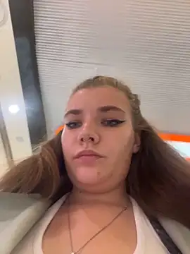 Holy Tereza online show from June 17, 2026, 3:33 pm