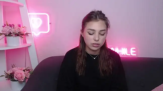 Snapshot of MilanaAngelAs chatting on March 1, 2025, 5:42 am MilanaAngelAs online show from March 1, 2025, 5:42 am