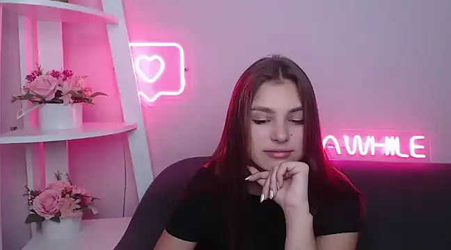 Snapshot of MilanaAngelAs chatting on February 17, 2025, 11:44 am MilanaAngelAs online show from February 17, 2025, 11:44 am