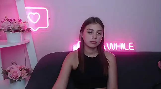 Snapshot of MilanaAngelAs chatting on February 21, 2025, 2:48 pm MilanaAngelAs online show from February 21, 2025, 2:48 pm