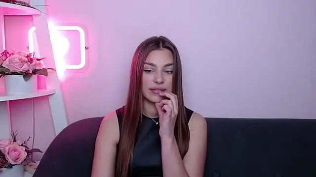 Snapshot of MilanaAngelAs chatting on April 19, 2026, 4:46 am MilanaAngelAs online show from April 19, 2026, 4:46 am