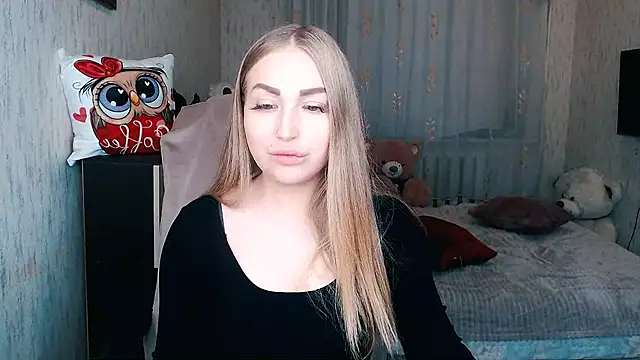 Snapshot of _KittyBoo chatting on December 3, 2025, 6:47 am KittyBoo online show from December 3, 2025, 6:47 am