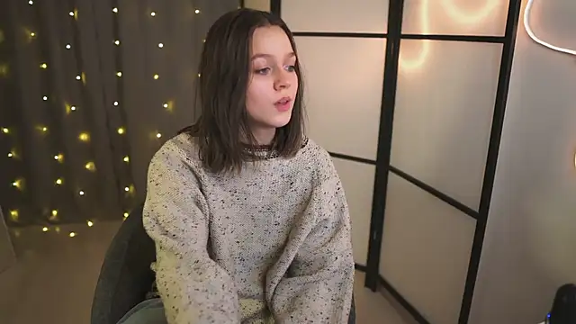 Snapshot of Addelin_Moon chatting on January 18, 2025, 7:26 pm Addelin Moon online show from January 18, 2025, 7:26 pm