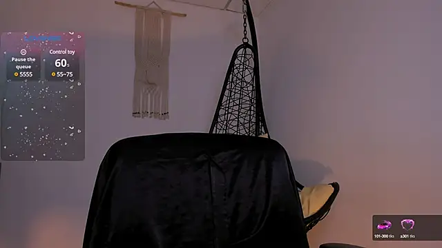 Snapshot of Nina-monroe chatting on January 10, 2025, 10:25 pm Nina-monroe online show from January 10, 2025, 10:25 pm