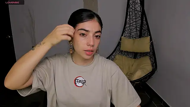 Snapshot of Nina-monroe chatting on March 15, 2025, 12:04 am Nina-monroe online show from March 15, 2025, 12:04 am