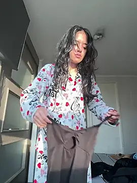 ViolettaSummer online show from June 5, 2026, 12:22 pm