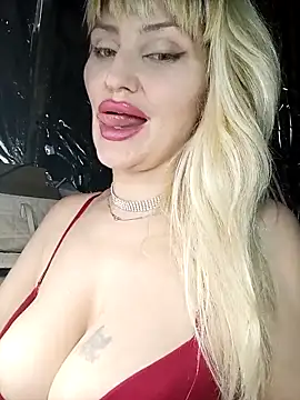 Freya Milf online show from March 3, 2026, 12:56 pm