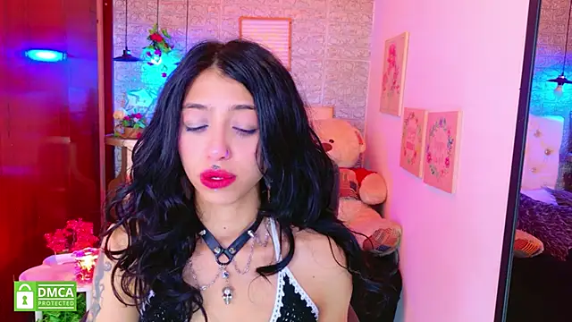 REDHOTTER  online show from November 13, 2025, 8:02 pm