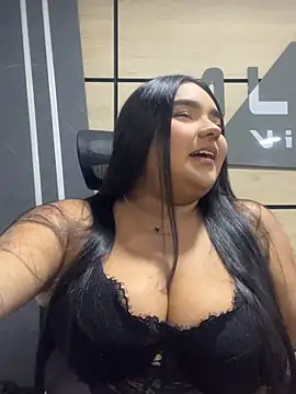 little lissiee online show from June 25, 2026, 11:10 pm