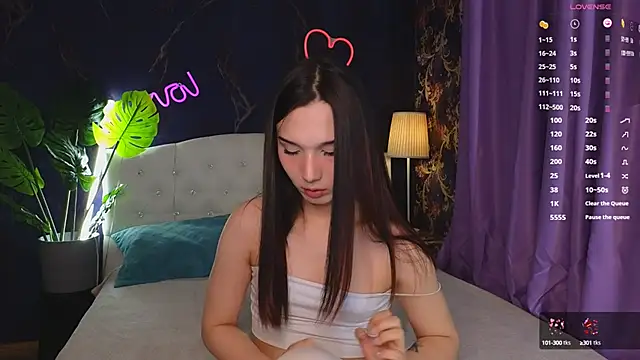 Kaia Sunshine Mia online show from February 1, 2025, 2:24 pm