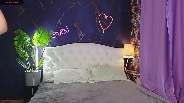 Kaia Sunshine Mia online show from March 2, 2025, 4:36 pm