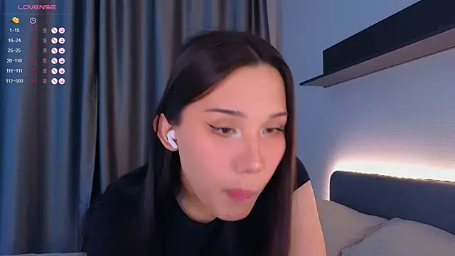 Snapshot of Kaia_Sunshine_Mia chatting on July 6, 2026, 1:51 pm Kaia Sunshine Mia online show from July 6, 2026, 1:51 pm