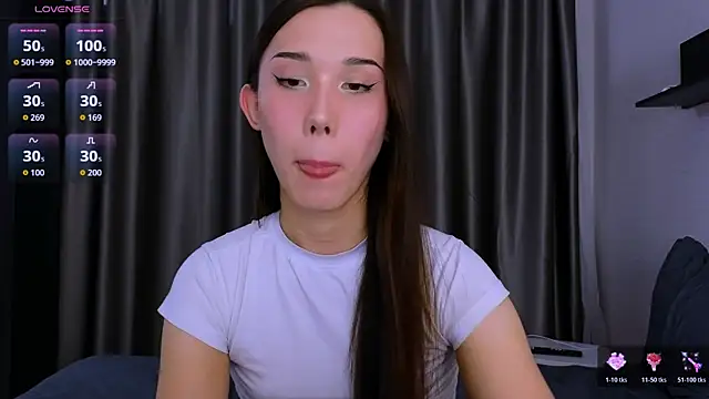 Kaia Sunshine Mia online show from January 6, 2026, 2:43 pm