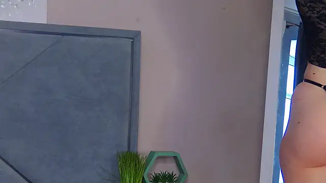 Snapshot of NicoleRosss chatting on April 12, 2026, 1:58 pm NicoleRosss online show from April 12, 2026, 1:58 pm