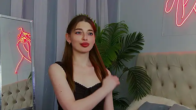 NicoleRosss online show from May 27, 2026, 2:24 pm