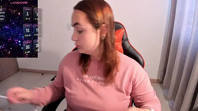 maryluna95 online show from February 12, 2026, 5:13 pm