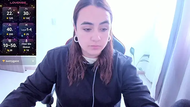 maryluna95 online show from April 11, 2026, 7:50 pm