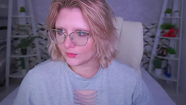 CoolTatis online show from May 19, 2026, 6:42 am