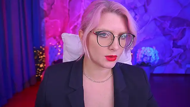 CoolTatis online show from October 3, 2025, 1:34 pm