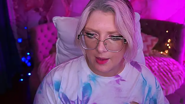 CoolTatis online show from November 16, 2025, 3:17 pm