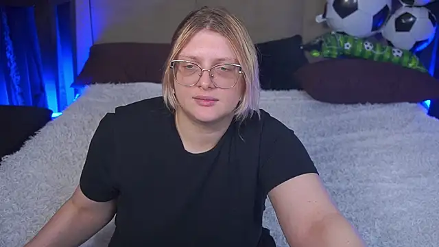 CoolTatis online show from July 6, 2026, 1:18 pm