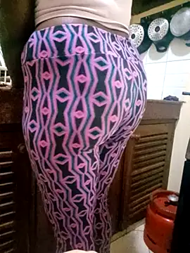 zainabsmile online show from October 15, 2025, 4:26 pm