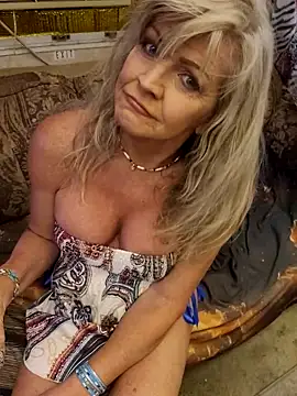 Snapshot of annika_lately chatting on May 20, 2026, 6:38 pm annika lately online show from May 20, 2026, 6:38 pm