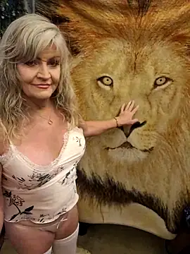 Snapshot of annika_lately chatting on February 23, 2026, 2:35 am annika lately online show from February 23, 2026, 2:35 am