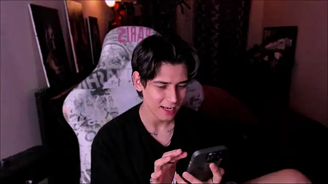 Snapshot of Foxicfu chatting on May 16, 2026, 3:55 pm Foxicfu online show from May 16, 2026, 3:55 pm