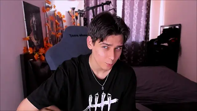 Foxicfu online show from November 20, 2025, 8:26 am