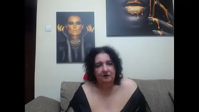 Snapshot of maturekorine chatting on April 22, 2026, 9:32 pm maturekorine online show from April 22, 2026, 9:32 pm