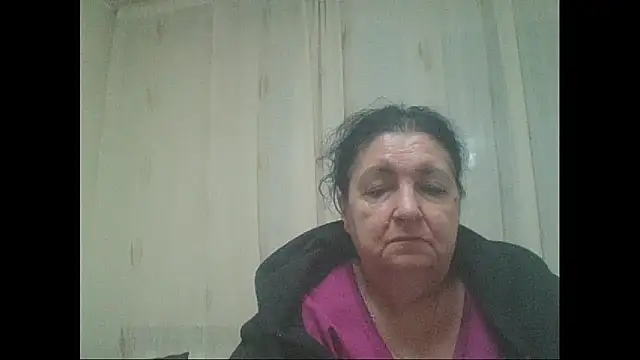 Snapshot of maturekorine chatting on May 4, 2026, 9:39 pm maturekorine online show from May 4, 2026, 9:39 pm