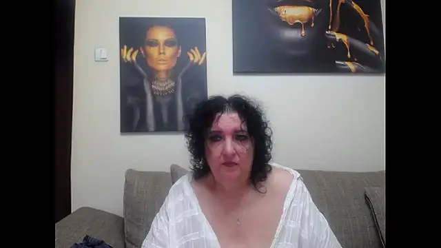 Snapshot of maturekorine chatting on May 13, 2026, 7:10 pm maturekorine online show from May 13, 2026, 7:10 pm