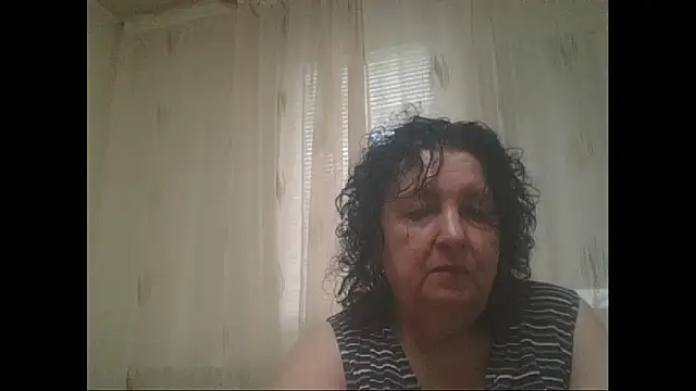 Snapshot of maturekorine chatting on May 17, 2026, 9:53 am maturekorine online show from May 17, 2026, 9:53 am