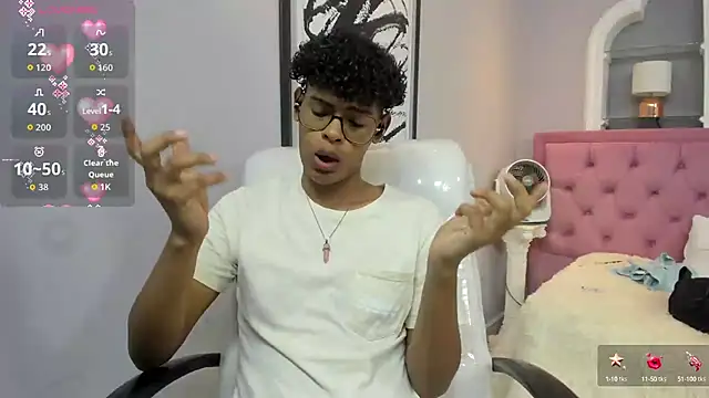 Snapshot of boylittle19cm chatting on September 20, 2025, 12:10 pm boylittle19cm online show from September 20, 2025, 12:10 pm