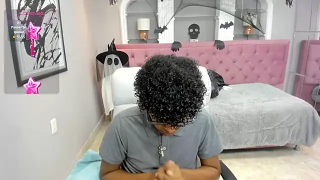 Snapshot of boylittle19cm chatting on October 31, 2025, 11:51 am boylittle19cm online show from October 31, 2025, 11:51 am