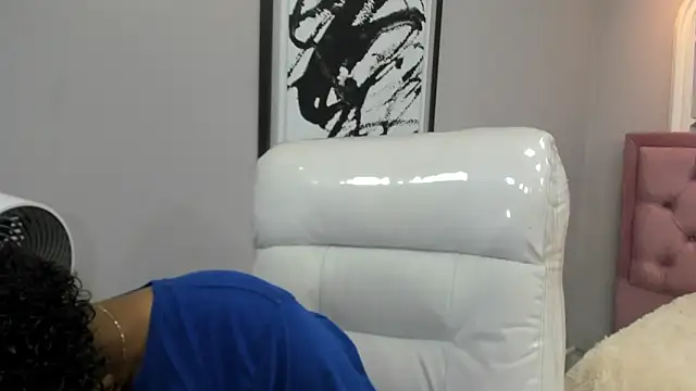 Snapshot of boylittle19cm chatting on November 16, 2025, 12:43 pm boylittle19cm online show from November 16, 2025, 12:43 pm