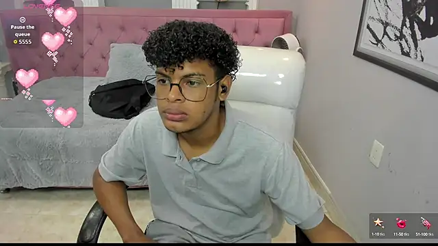 Snapshot of boylittle19cm chatting on October 11, 2025, 11:55 am boylittle19cm online show from October 11, 2025, 11:55 am